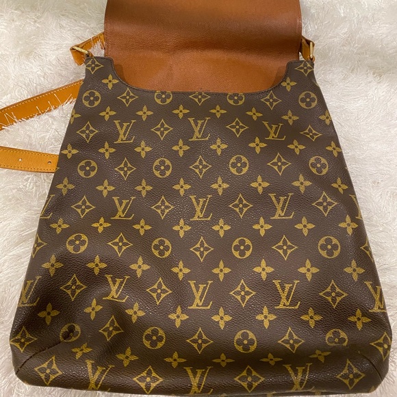 Vintage Louis Vuitton Crossbody Messenger Bag - Picture 2 of 16